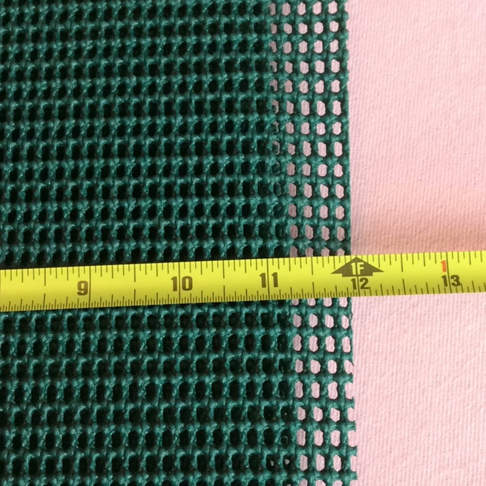 FINAL SALE PRICE 6 Pc Nonskid Washable Green Placemats - Picture 3 of 4